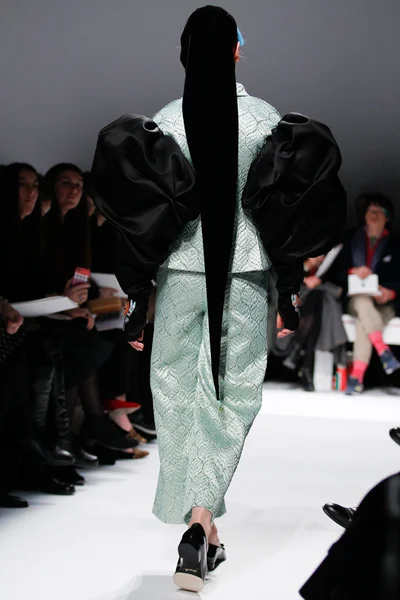 Look 34